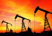 Precio del barril de petróleo cae por primera vez en la historia a 0 dólares