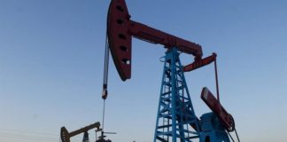El petróleo de Texas cierra con un descenso del 3,8 %, hasta 39,77 dólares