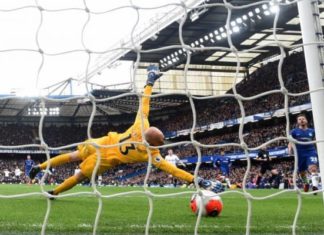 2-1. Marcos Alonso se reivindica para hundir a Mourinho