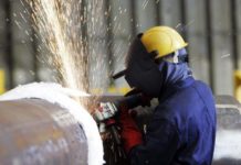 Se buscan ingenieros, pero también entrenadores, soldadores o marinos en España