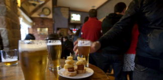 Costa Rica ordena el cierre total de bares y discotecas por el coronavirus