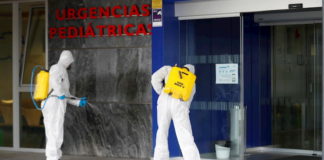 Chile registra mayor repunte de casos en un día y tercera muerte por COVID-19