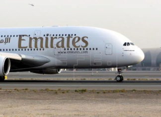 Emirates suspende todos sus vuelos comerciales a partir del miércoles