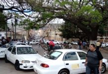 Taxistas protestan por violencia y legalización de taxis de lujo en Honduras