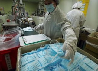 Italia reconvierte las fábricas de las prisiones para producir mascarillas