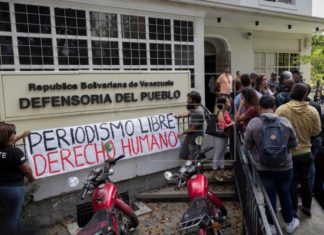 Denuncian la detención del periodista venezolano Darvinson Rojas en Caracas
