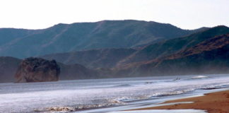 Costa Rica cierra playas y restringe movimiento de vehículos en las noches