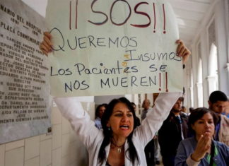 Protestan por falta de equipo médico en hospitales del Seguro Social mexicano