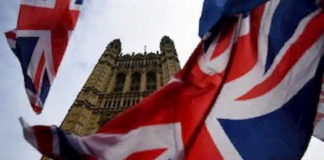 Los muertos por COVID-19 en el Reino Unido superan ya el millar