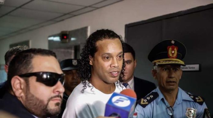 Abogados de Ronaldinho tildan de «ilegal» prisión y pedirán su anulación
