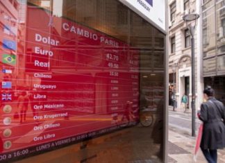 El miedo al coronavirus lastra a las divisas latinoamericanas frente al dólar