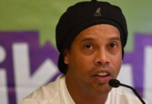 Ronaldinho, un mago del balón que acumula deudas y problemas con la Justicia