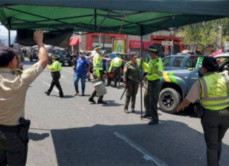 Desalojan a vendedores ambulantes del centro de SPS por no acatar toque de queda absoluto