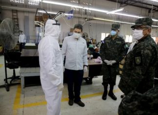 Industria Militar fabrica 3.000 mascarillas diarias para hospitales y centros de salud ante emergencia por COVID-19
