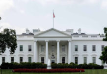 Casa Blanca dice que EE.UU. no podrá «controlar la pandemia» tras subir casos