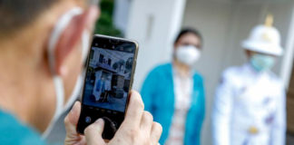 «No tocar, no besar», funerales virtuales ante el coronavirus