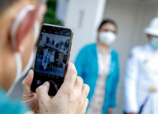 «No tocar, no besar», funerales virtuales ante el coronavirus