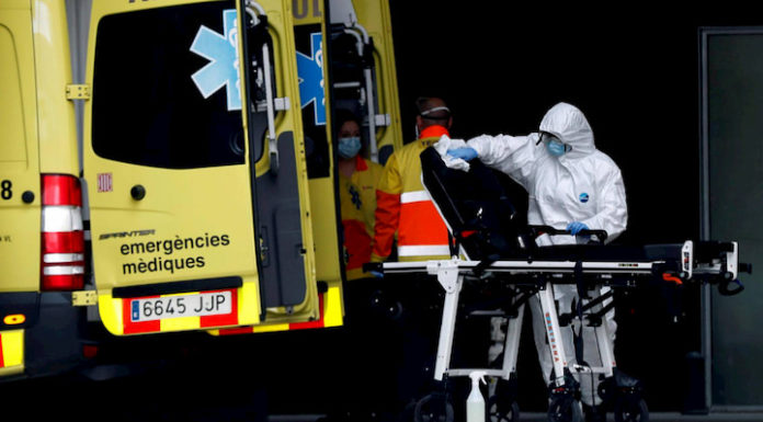 Más de 1.200 nuevos casos de COVID-19 en Florida mientras amplía reapertura