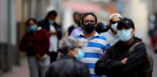 Alcalde de Nueva York pide se denuncie a quienes no respeten distanciamiento