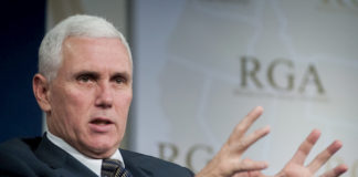 Vicepresidente asegura que «nadie» quiere más la reapertura de EEUU que Trump