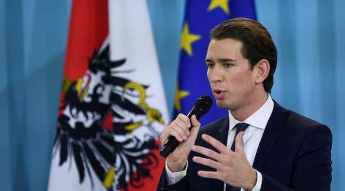 Los miembros del Gobierno austríaco donarán un salario mensual para ayudar