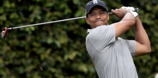 Demandan a Tiger Woods y a un caddie por incidente en un torneo