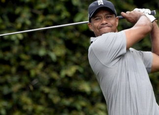 Demandan a Tiger Woods y a un caddie por incidente en un torneo
