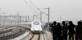 Sale el primer tren de Wuhan tras once semanas de cuarentena