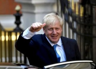 Johnson recibe el alta cuando el R.Unido supera 10.000 muertes por COVID-19