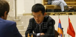 Ding humilla a Carlsen: la revancha el sábado en semifinales
