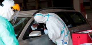 Italia registra 464 muertes en 24 horas y reduce el número de positivos