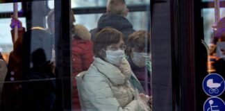 España da por controlada la epidemia y prepara lento retorno a la normalidad