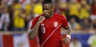 Farfán, tras recorte salarial: «Que jueguen con todo menos con mi dinero»