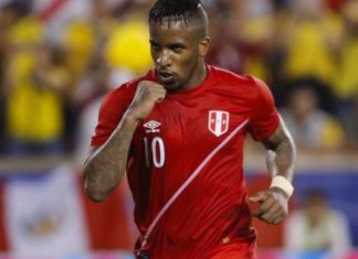 Farfán, tras recorte salarial: «Que jueguen con todo menos con mi dinero»