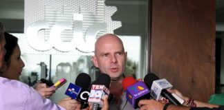 Presidente de la CCIC denuncia sobrevaloración de L.650 millones en adquisición de equipo médico