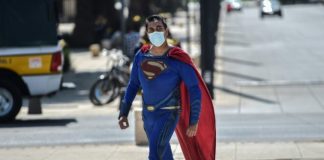 «Superhéroes» piden ayuda económica en México para no sucumbir al conoravirus