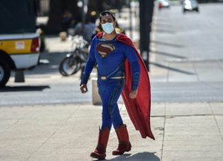 «Superhéroes» piden ayuda económica en México para no sucumbir al conoravirus