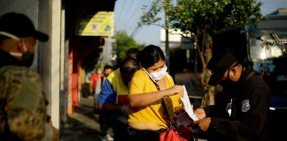 El Salvador se encamina al «colapso» del sistema sanitario, según Bukele