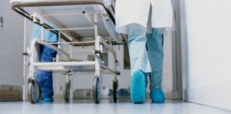 Anciano de 85 años muere haciendo fila por su pensión en Nicaragua