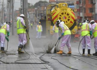 Rociar las calles con desinfectante es peligroso y poco eficaz (OMS)