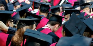 Obama, Lady Gaga y BTS participarán en la graduación virtual de YouTube