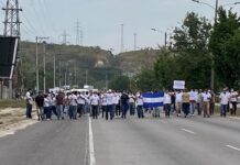 Trabajadores del transporte salen de nuevo a las calles para exigir bono compensatorio