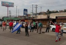Taxistas vuelven a las calles por segundo día consecutivo para exigir bono compensatorio