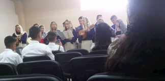 Arrestados ocho religiosos por celebrar una masiva ceremonia en Montenegro