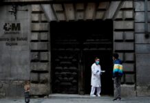 España registra 217 muertes por COVID-19 tras cinco días por debajo de 200