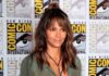 Halle Berry se apunta al apocalipsis lunar de Roland Emmerich en «Moonfall»