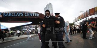 El alcalde de Nueva York justifica las protestas, pero condena la violencia