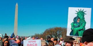 El Supremo de EE.UU. mantiene en pie el programa DACA para los «soñadores»