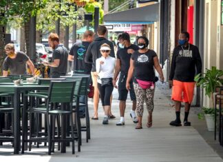 Con nuevo récord de 4.049 casos de COVID-19 Florida se acerca a los 94.000