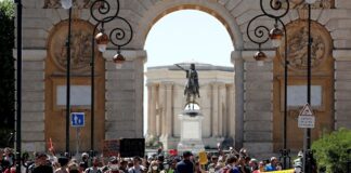 Manifestaciones en París y otras ciudades francesas pese a las prohibiciones